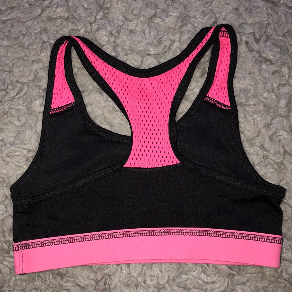 Sports Bra. - Picture 2 of 2